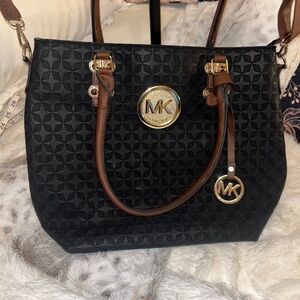 Michael Kors Jet Set Tote